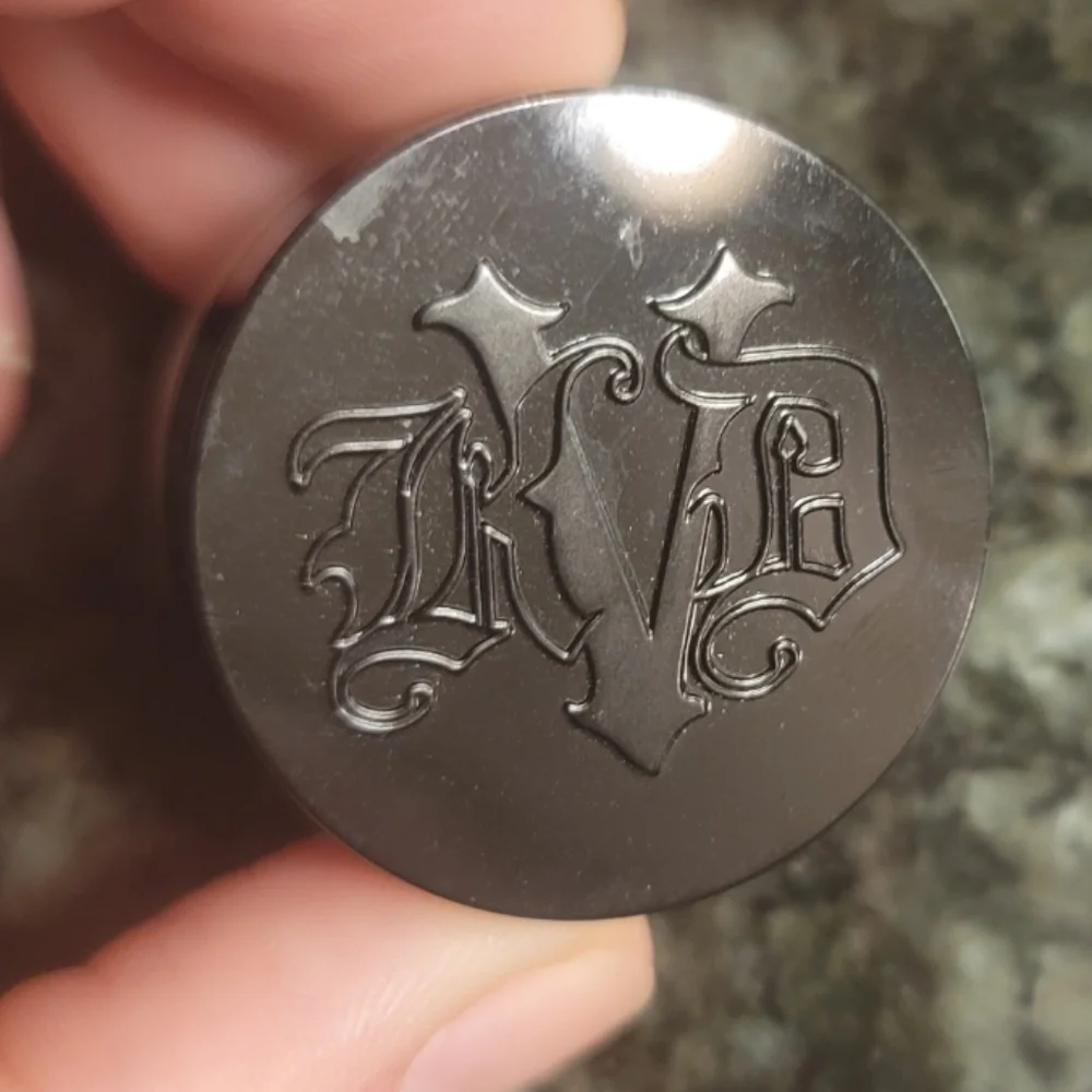 Kat Von D translucent powder